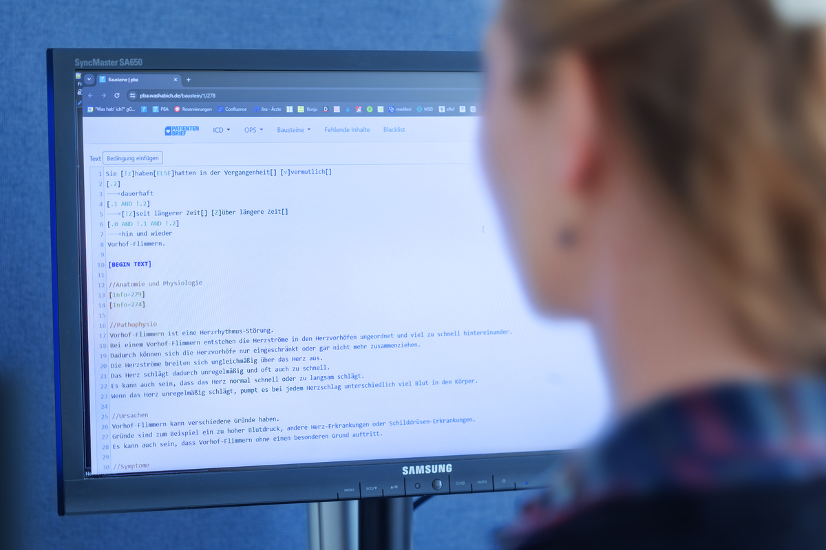 Patientenbrief
<p>
<a href="/res/img/presseinformationen/highres/garbe_Übersetzung2.jpg" class="new-window">Download JPG hochauflösend</a><br />
Fotograf: Amac Garbe
</p>